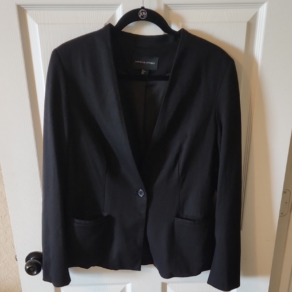 Adrienne Vittadini Classic Black Blazer - Picture 1 of 4